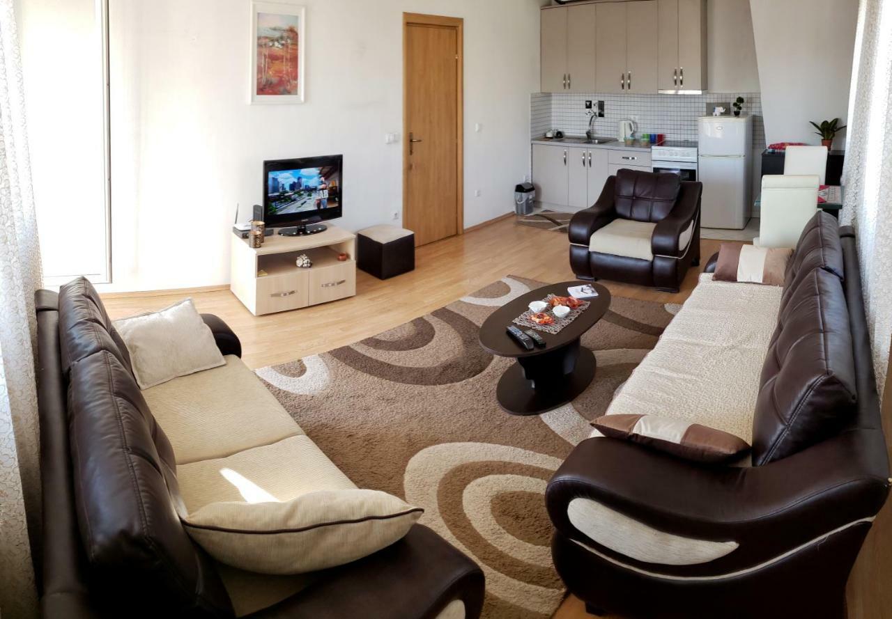 Apartament Welcoming In Prishtina Prisztina Zewnętrze zdjęcie